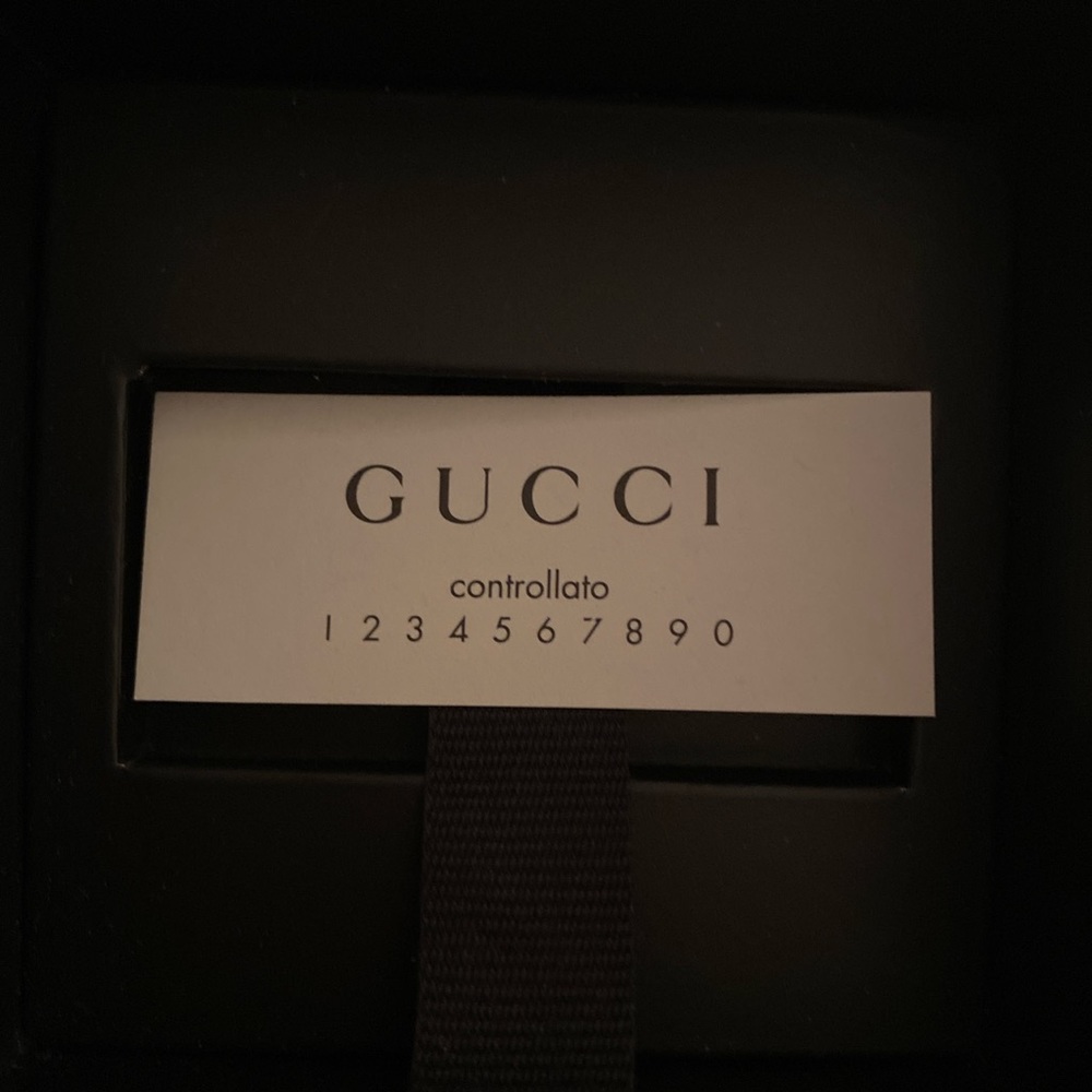 Gucci Heart Earrings - Picture 3 of 3